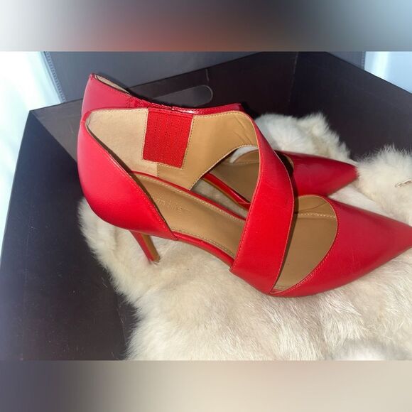 Calvin Klein Women Wrap Heel Red Patent Leather Gella Slip On Pumps Sz 6.5 - Picture 2 of 6